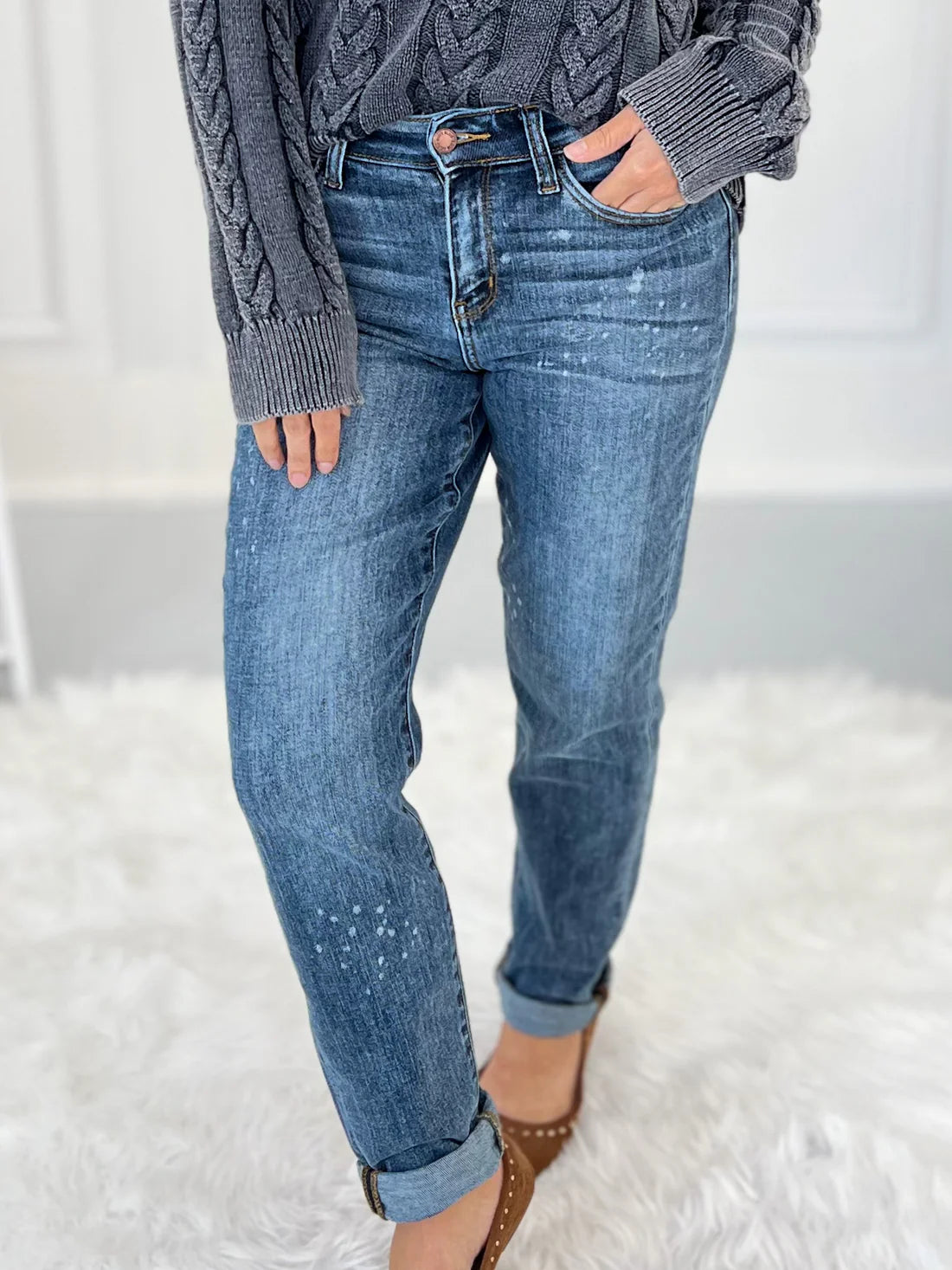 jeans de pierna ancha y cropped