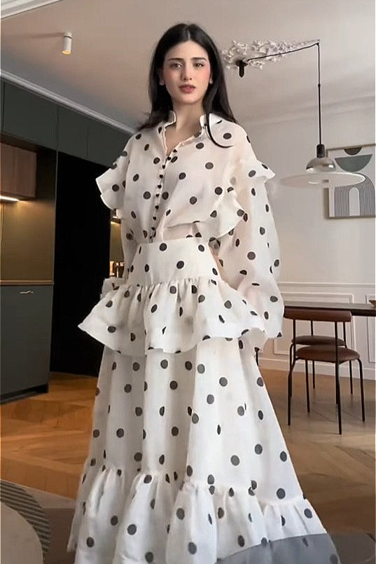 Conjunto Elegante de Lunares