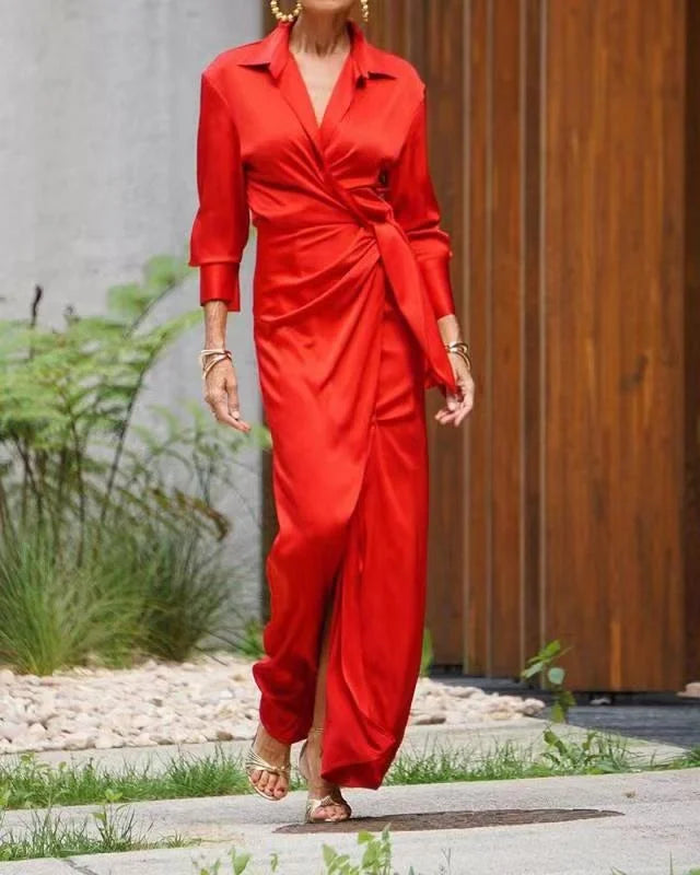 Vestido camisero largo cruzado de satén rojo