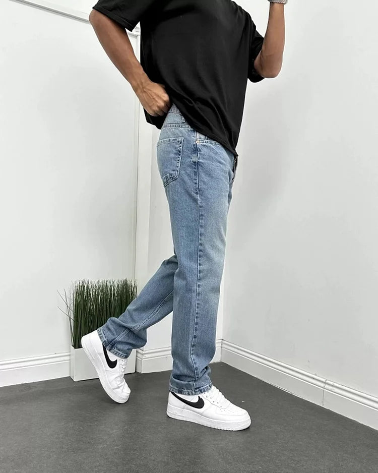 Vaqueros rasgados de corte regular