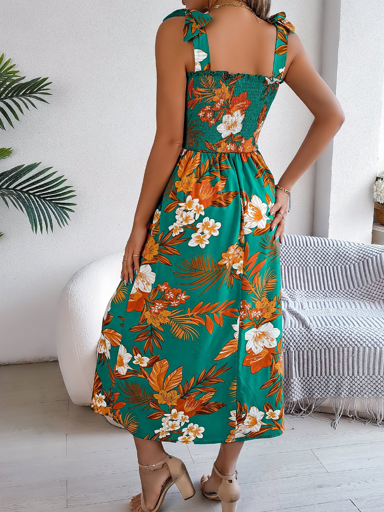 Vestido de corsé con tirantes y estampado de flores