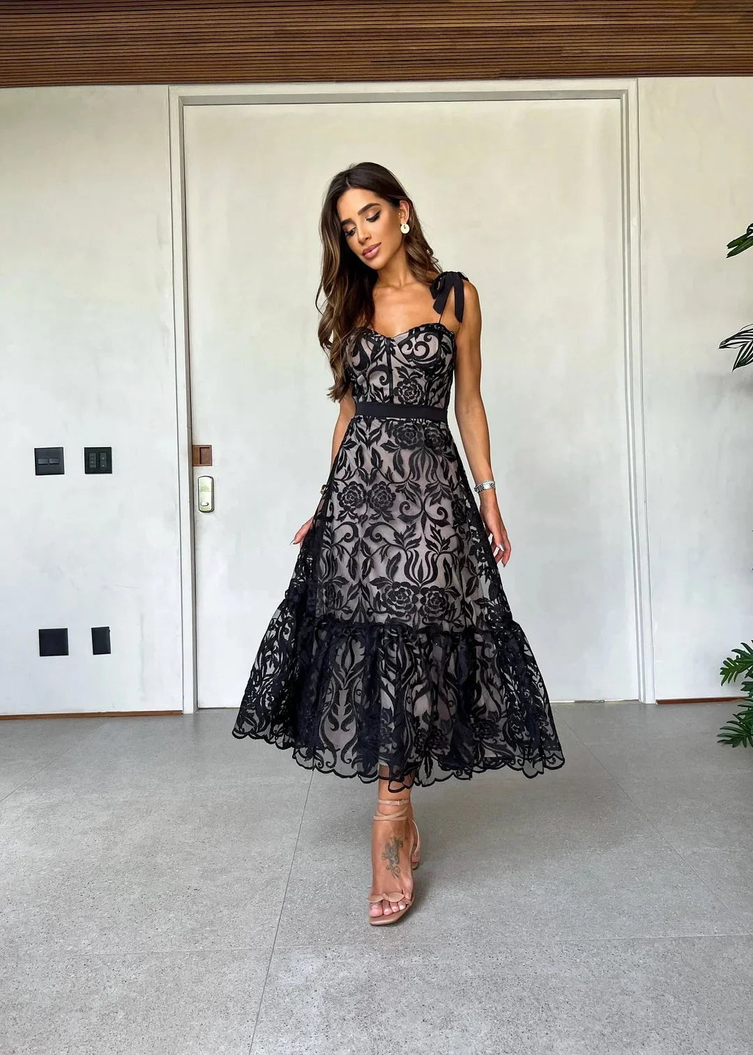 Vestido Midi en Encaje