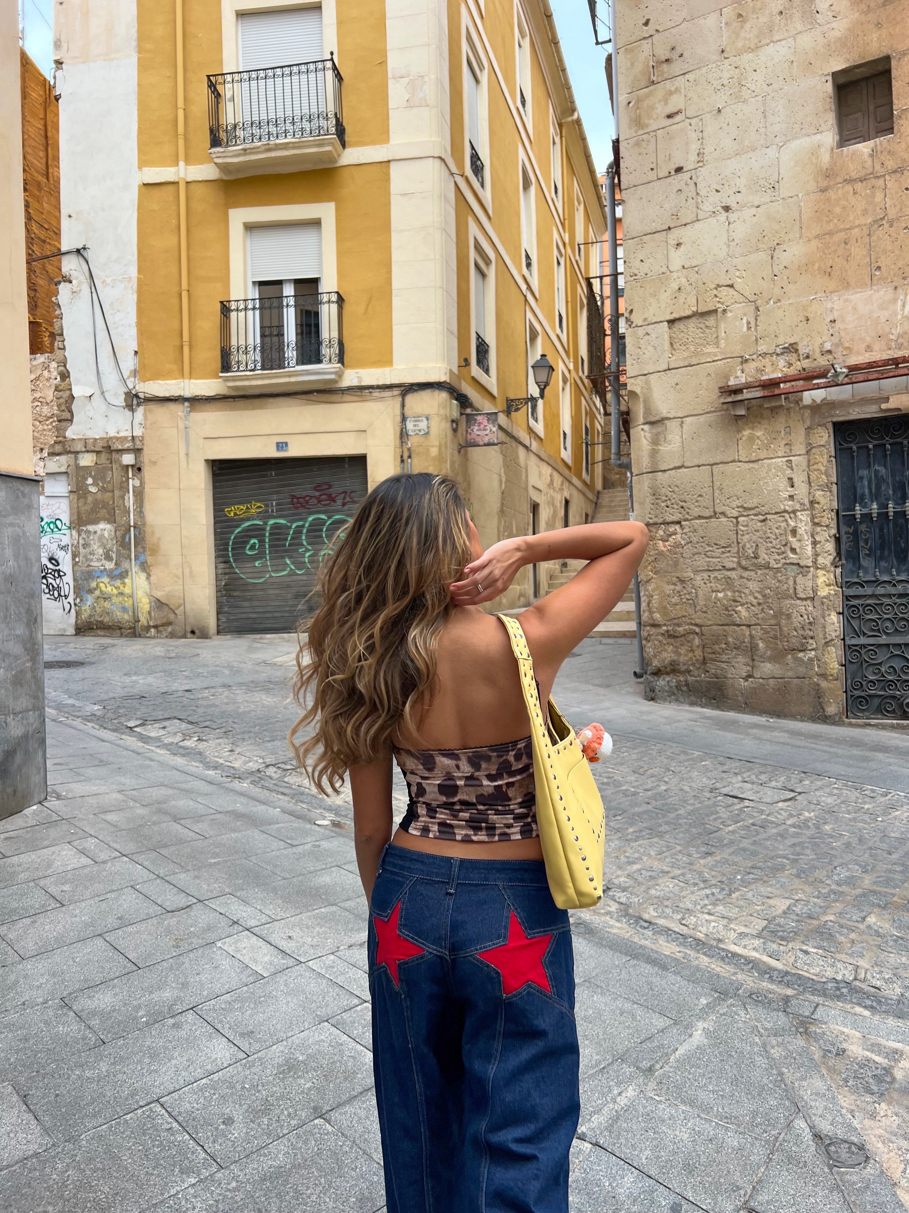 Vaqueros Con Estrellas Rojas - Denim Oscuro