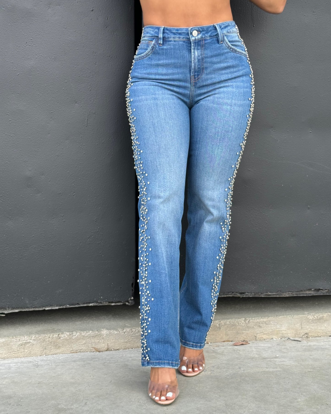 Pantalón Recto con Perlas y Cristales a los Lados