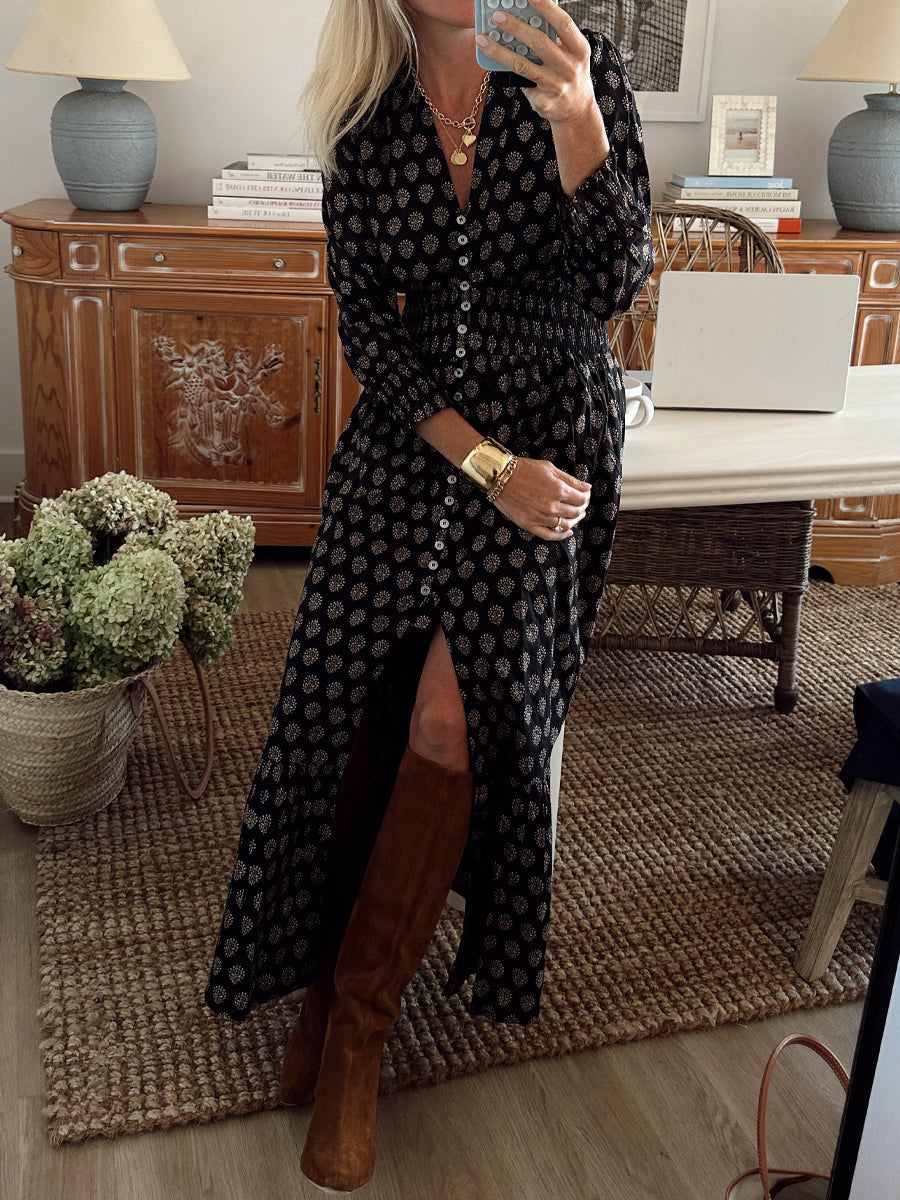 Vestido estampado con cuello en V y botones