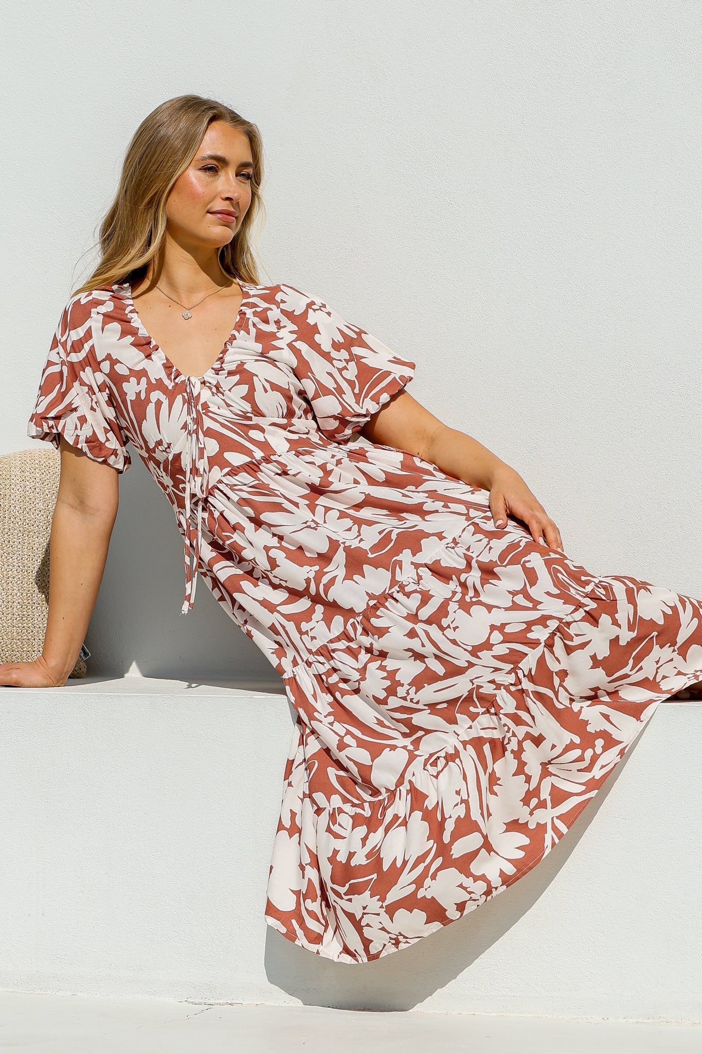 Vestido midi Charis - Vestido con escote en V