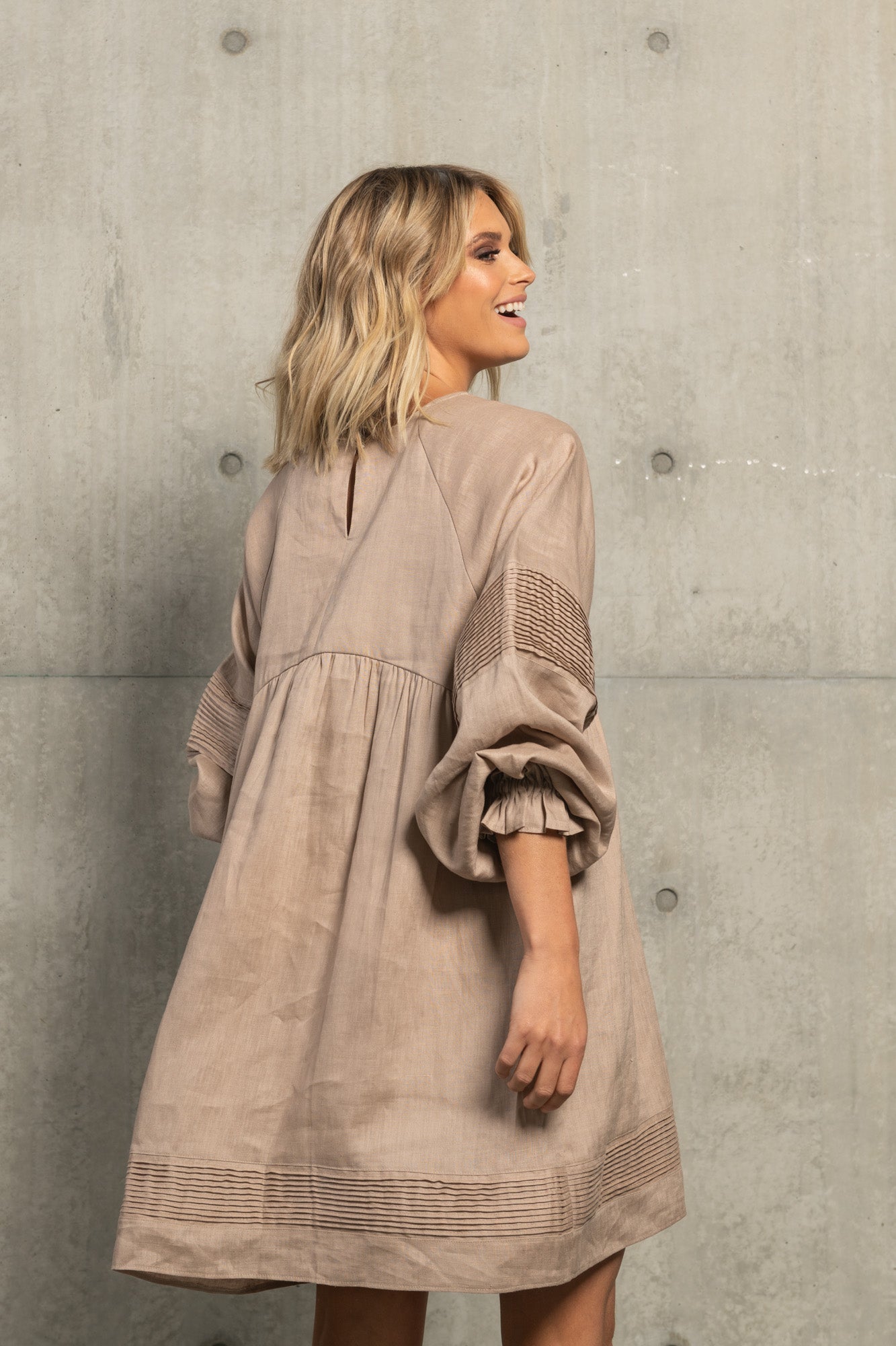 VESTIDO DE LINO STEVIE