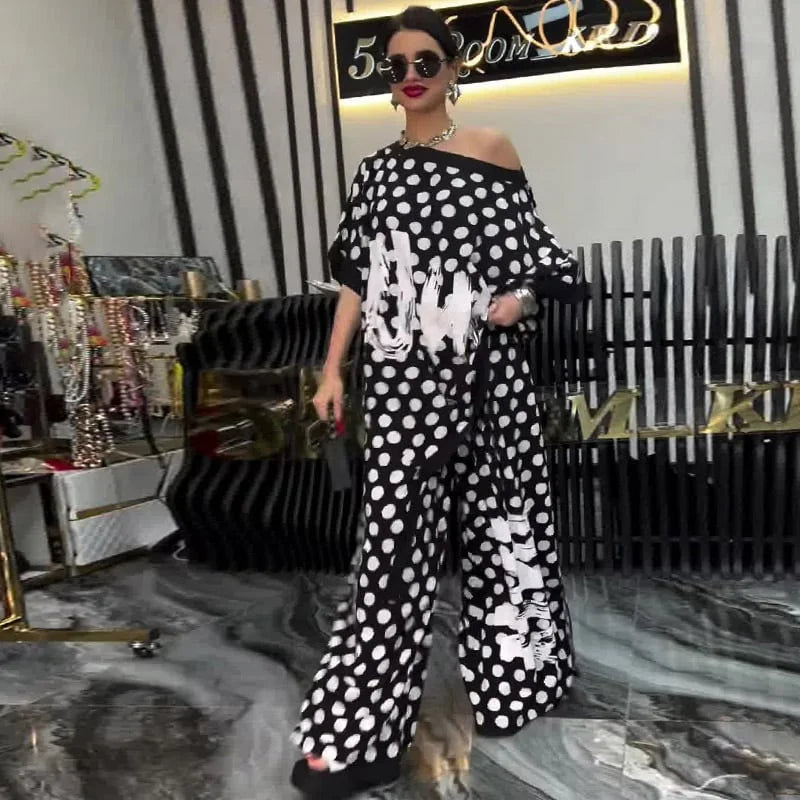 Conjunto Con Estampado De Lunares